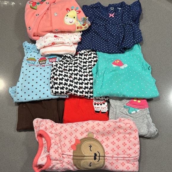 Carter's Other - BUNDLE | Baby Girls | 6mth outfits-jammies